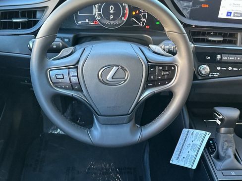 Certified 2025 Lexus ES 350 image 26