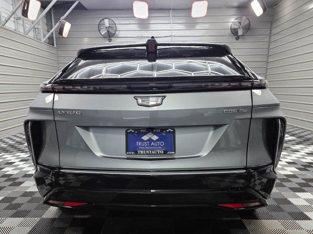 Used 2024 Cadillac Lyriq Luxury w/ LPO, Floor Liner Package AWD/4WD image 7