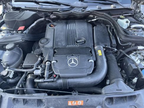 Used 2013 Mercedes-Benz C 250 Sedan image 9