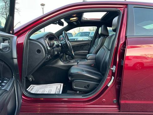 Used 2019 Dodge Charger SXT w/ Plus Group image 10