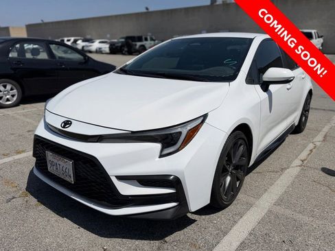 Certified 2024 Toyota Corolla SE FWD image 3