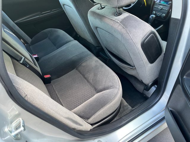Used 2012 Chevrolet Impala LT FWD image 16