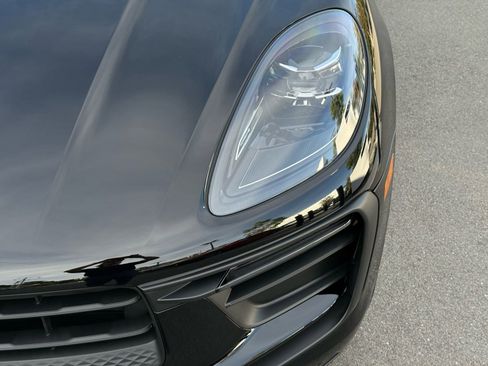 Used 2025 Porsche Macan image 11