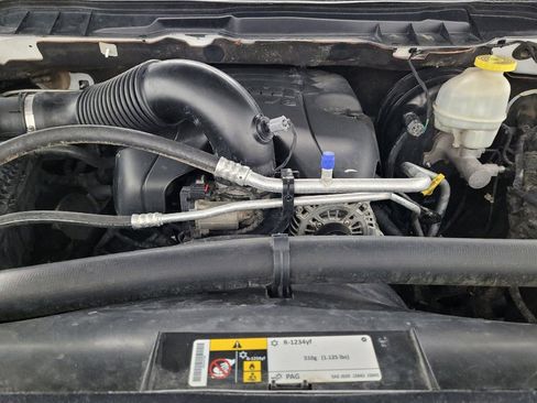 Used 2018 RAM 1500 Laramie AWD/4WD image 30
