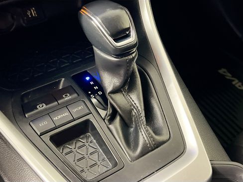 Used 2023 Toyota RAV4 XLE Premium image 25