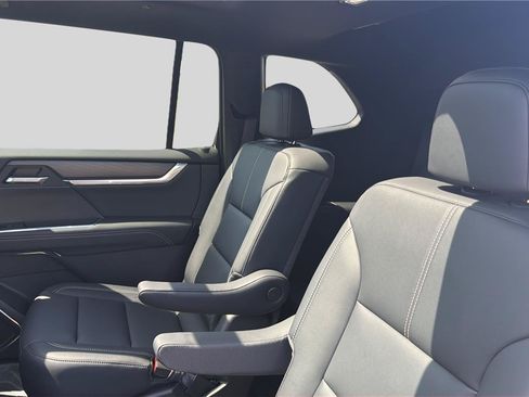 New 2026 GMC Acadia Elevation w/ Elevation Premium Package AWD/4WD image 22