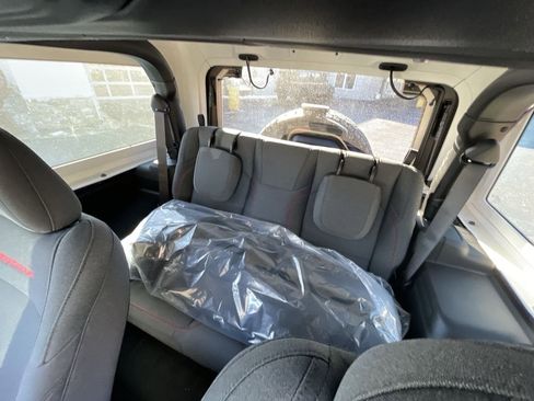 New 2026 Jeep Wrangler Rubicon w/ Xtreme 35 Tire Package image 37