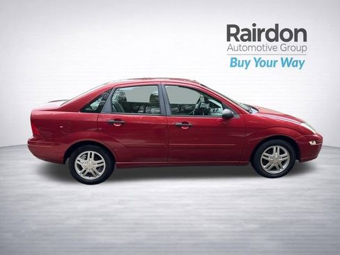 Used 2003 Ford Focus SE FWD image 9
