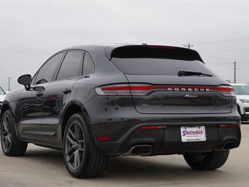 Used 2023 Porsche Macan image 7