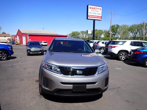 Used 2015 Kia Sorento LX AWD/4WD image 2