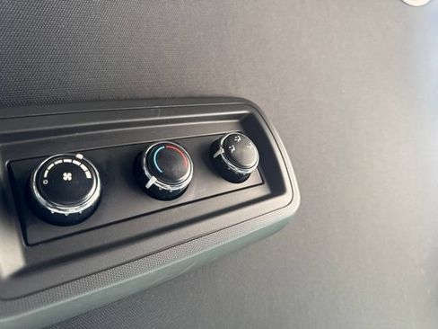 Used 2018 Dodge Grand Caravan SXT FWD image 38