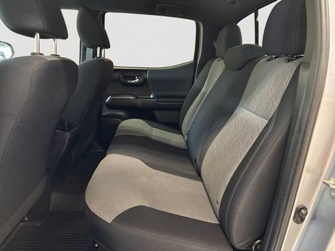 Used 2020 Toyota Tacoma TRD Off-Road w/ Technology Package AWD/4WD image 14
