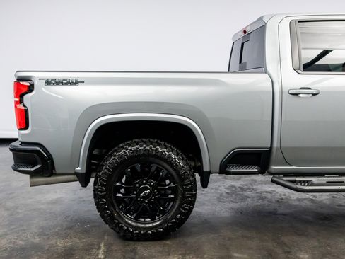 Used 2025 Chevrolet Silverado 2500 LTZ w/ LTZ Plus Package image 28