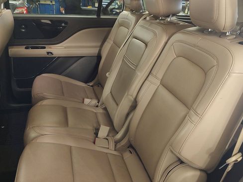 Used 2021 Lincoln Aviator Reserve w/ Elements Package Plus AWD/4WD image 21