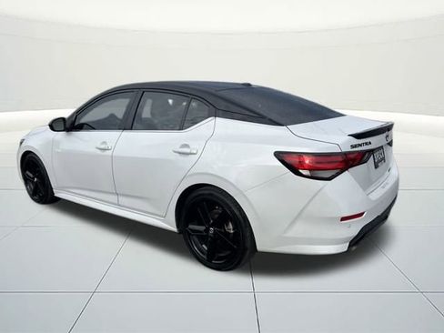 Used 2023 Nissan Sentra SR w/ Midnight Edition Package image 3