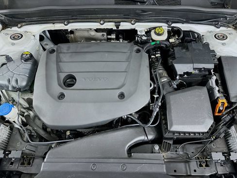 Used 2024 Volvo XC40 B5 Ultimate w/ Climate Package AWD/4WD image 13