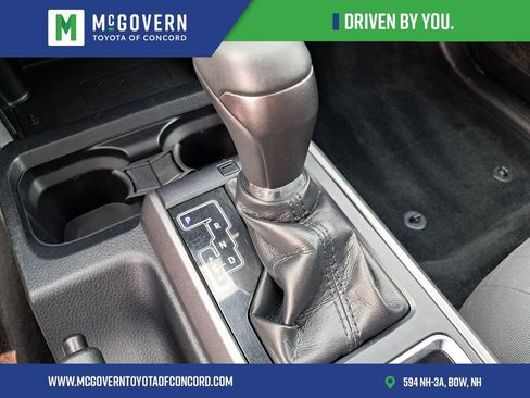 Used 2019 Toyota Tacoma TRD Off-Road w/ Technology Package AWD/4WD image 24