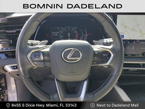 Used 2023 Lexus RX 350 Premium image 17