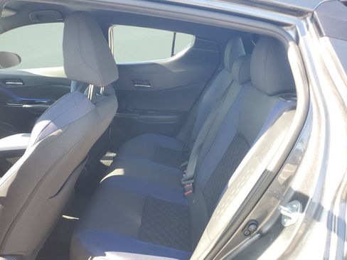 Used 2022 Toyota C-HR XLE FWD image 10