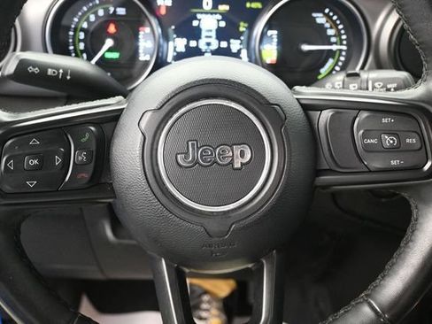 Used 2023 Jeep Wrangler Unlimited w/ Cold Weather Group AWD/4WD image 9