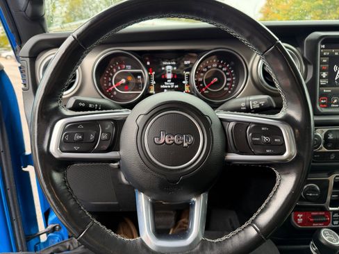 Used 2021 Jeep Gladiator Rubicon image 12