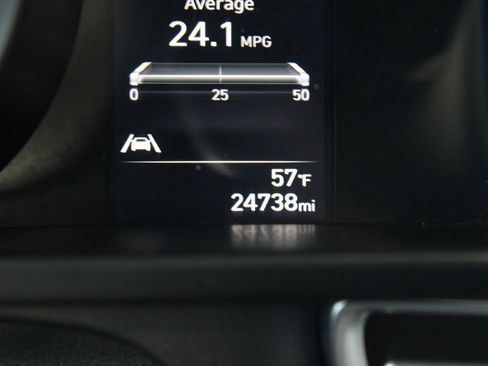 Used 2023 Hyundai Elantra SEL image 34