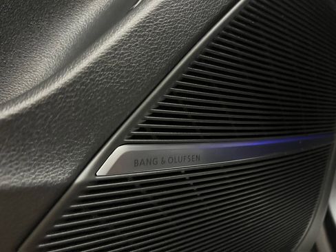 Used 2021 Audi Q8 Premium Plus image 22