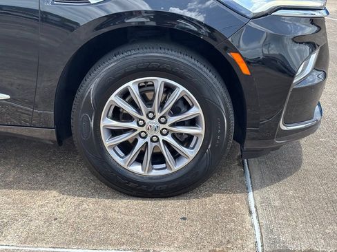 Used 2024 Buick Enclave Premium FWD image 8