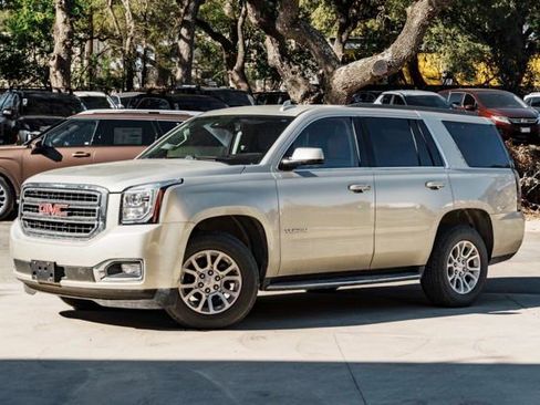 Used 2017 GMC Yukon SLT w/ HD Trailering Package image 1
