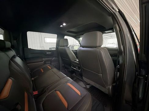 Used 2020 GMC Sierra 1500 AT4 w/ AT4 Premium Package AWD/4WD image 11