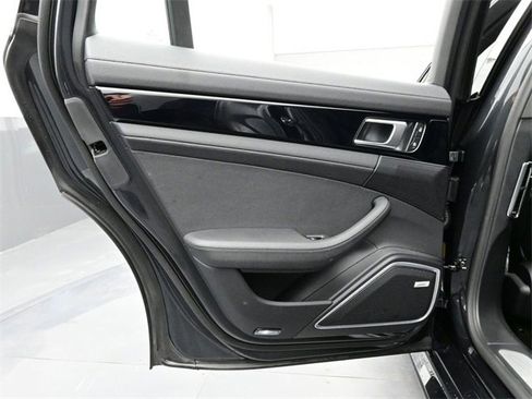 Certified 2023 Porsche Panamera 4 w/ Assistance Package image 13