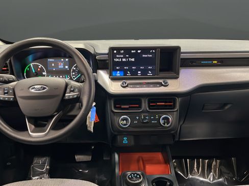 Used 2024 Ford Maverick XLT FWD image 12
