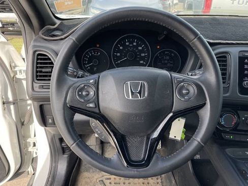 Used 2019 Honda HR-V Sport image 11