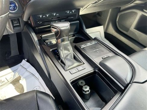 Used 2019 Lexus ES 300h w/ Premium Package image 21