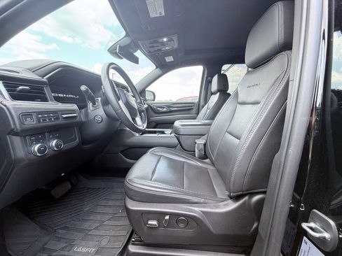 Used 2023 GMC Yukon XL Denali AWD/4WD image 22