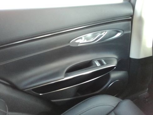 Used 2025 Genesis GV70 2.5T AWD/4WD image 30