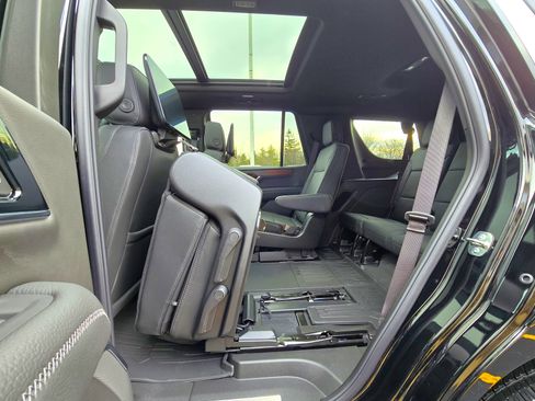 New 2026 GMC Yukon Denali w/ Denali Reserve Package image 14