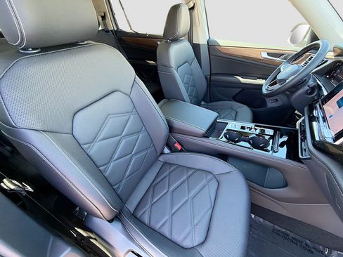 New 2026 Volkswagen Atlas SE FWD image 15