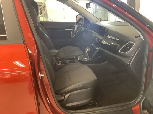 Certified 2025 Kia Seltos S AWD/4WD image 21