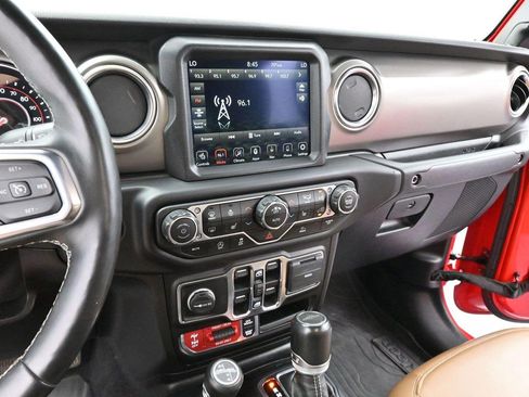 Used 2021 Jeep Gladiator Rubicon AWD/4WD image 18