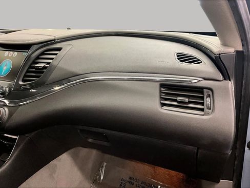 Used 2014 Chevrolet Impala LT w/ Convenience Package FWD image 18