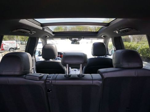 Certified 2025 Mercedes-Benz GLS 450 4MATIC image 41