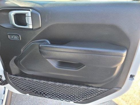 Used 2022 Jeep Gladiator Rubicon w/ LED Lighting Group image 18