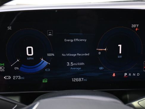 Used 2025 Chevrolet Equinox EV LT w/ Convenience Package image 25