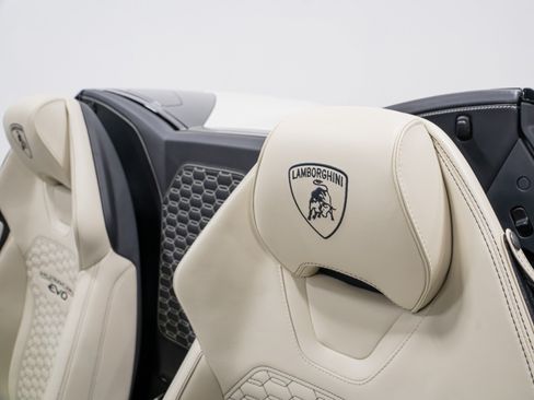 Used 2024 Lamborghini Huracan EVO AWD/4WD image 50