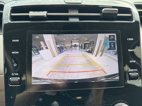 Used 2023 Hyundai Tucson SE image 20