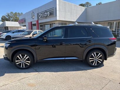 Used 2024 Nissan Pathfinder Platinum