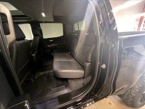 Used 2020 Chevrolet Silverado 1500 LT Trail Boss AWD/4WD image 27