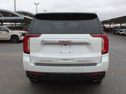 Used 2023 GMC Yukon Denali AWD/4WD image 4