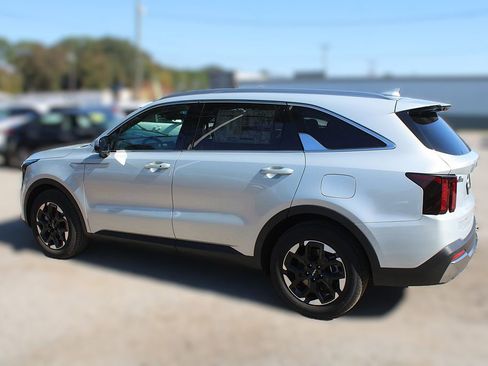 New 2026 Kia Sorento S image 13